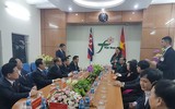 Đoàn đại biểu cấp cao Triều Tiên thăm mô hình trồng hoa lan tại Đan Phượng, Hà Nội